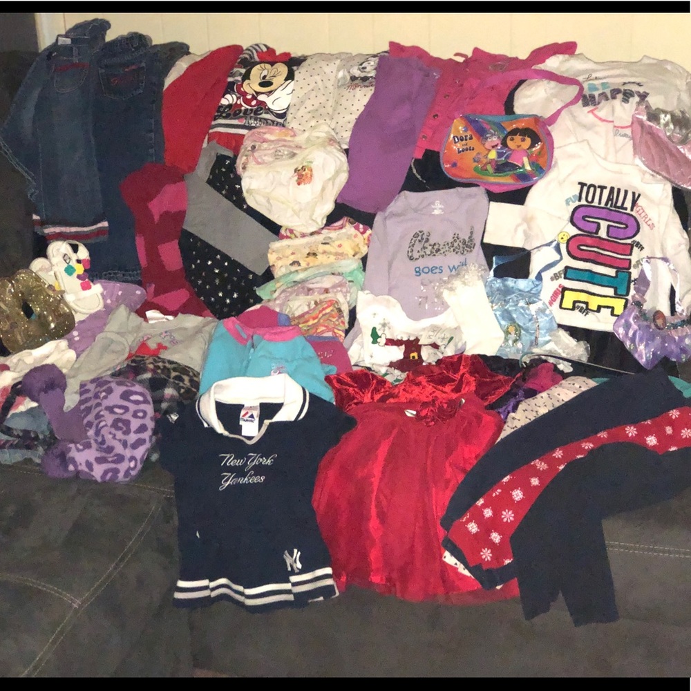 Toddler bundle! Size 2T-4T total of 65 pieces